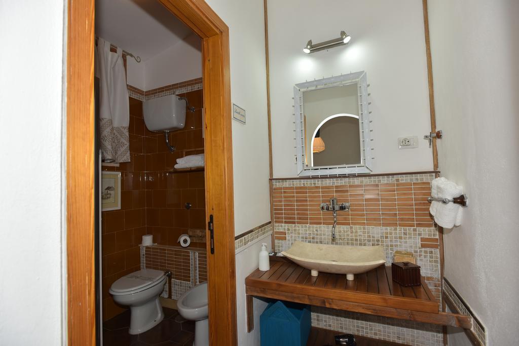 Bed & Breakfast Yin & Yang San Pantaleo Luaran gambar