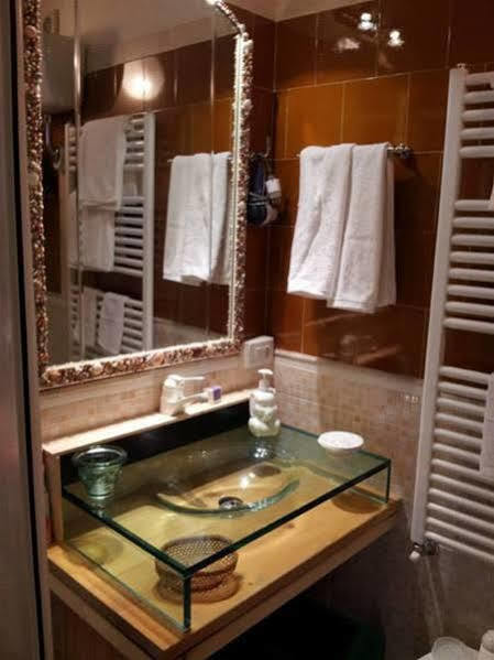 Bed & Breakfast Yin & Yang San Pantaleo Luaran gambar